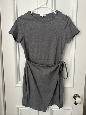 superdown Gray Short Sleeve Wrap Mini Dress